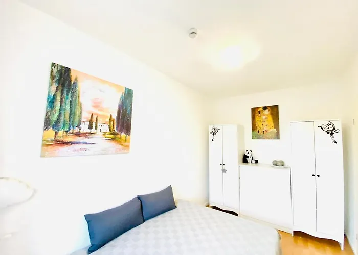 Appartement #welcometomessehannover#twobedroomapartment&balcony