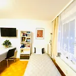 #welcometomessehannover#twobedroomapartment&balcony * ハノーファー